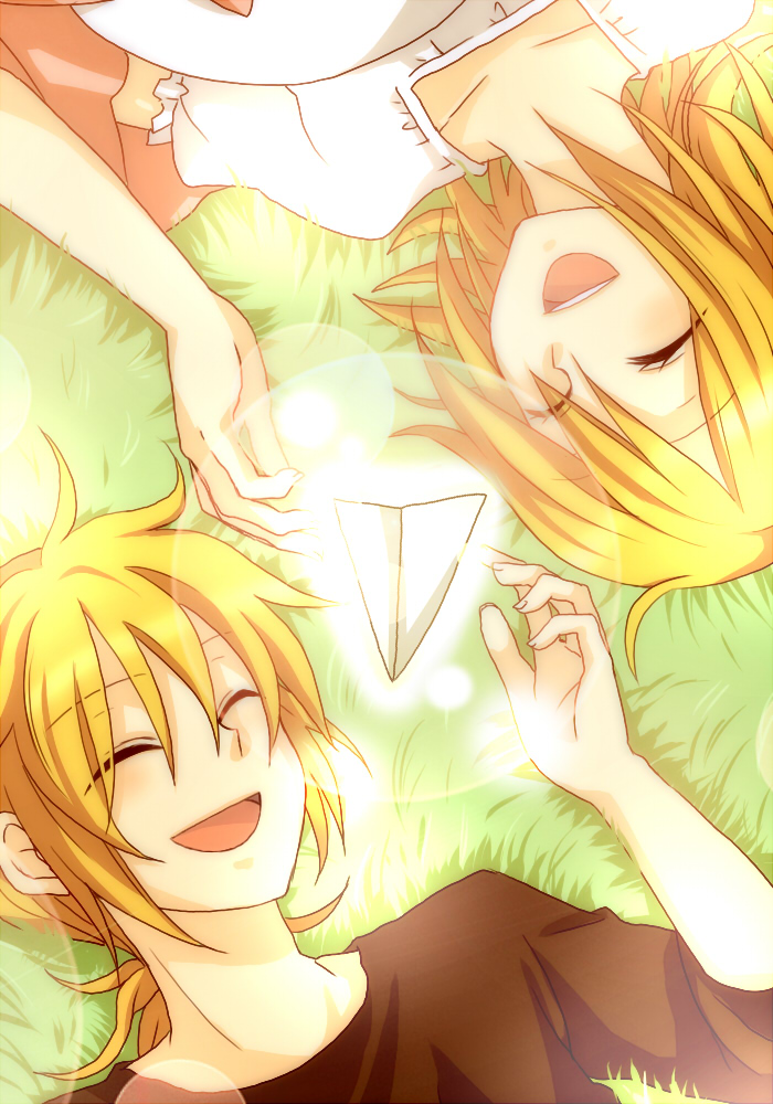 closed_eyes, grass, happy, kagamine_len, kagamine_rin, lying, rotational_symmetry, ryou_(fallxalice)