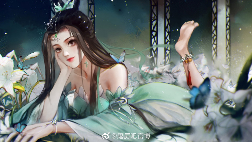 1girl, anklet, baiguio_(zhu_xian), barefoot, bug, butterfly, china_dress, chinese_clothes, dress, feet, flower, green_dress, gui_li_li_jin_fanchen, highres, jewelry, long_hair, smile, zhu_xian