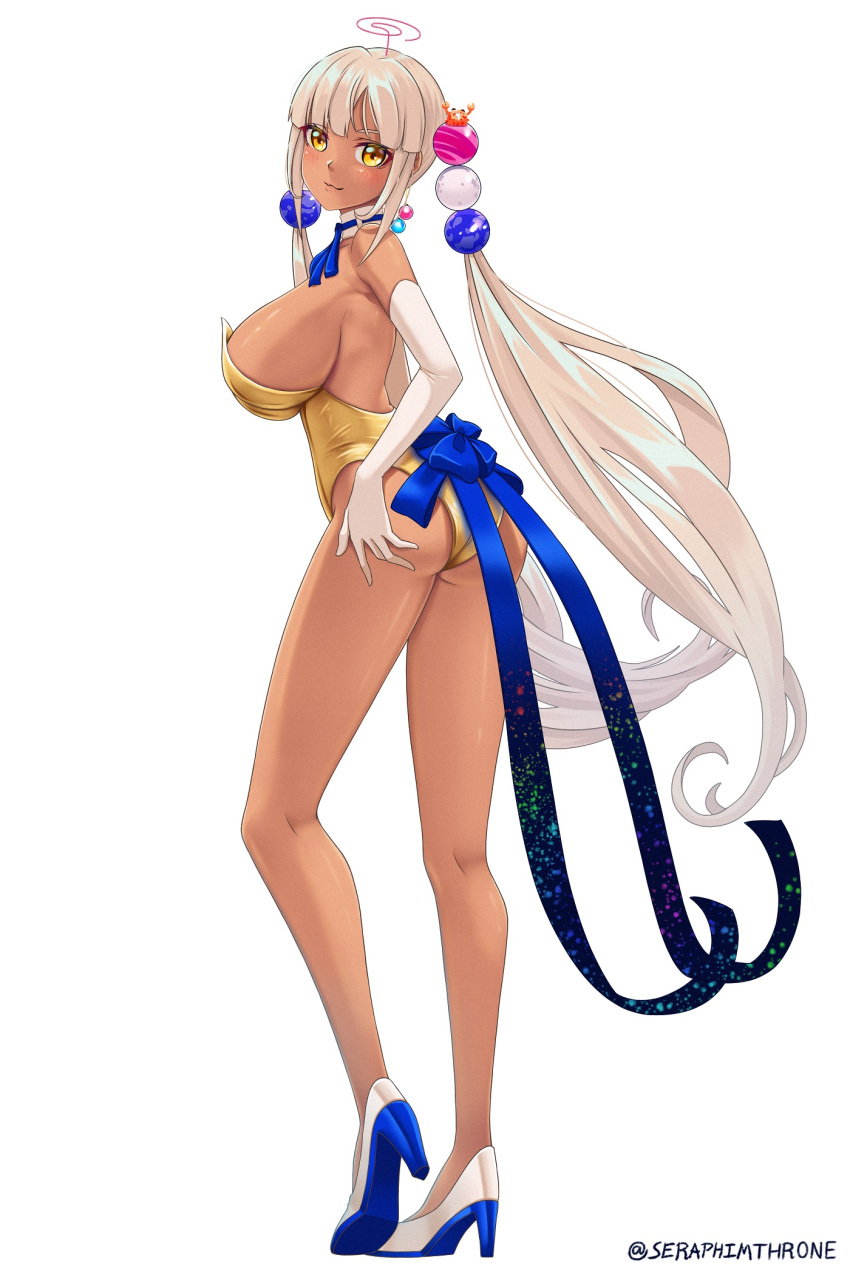 1girl, ass, bangs, bare_back, bare_legs, bare_shoulders, blonde_hair, blue_neckwear, blue_ribbon, blunt_bangs, breasts, dark-skinned_female, dark_skin, elbow_gloves, full_body, gloves, hair_ornament, hand_on_own_ass, high_heels, highres, hololive, hololive_english, huge_breasts, kaniko_(tsukumo_sana), leotard, long_hair, looking_at_viewer, looking_back, neck_ribbon, plant, playboy_bunny, ribbon, seraphim_throne, sideboob, sidelocks, simple_background, solo, strapless, strapless_leotard, tsukumo_sana, twintails, twitter_username, very_long_hair, virtual_youtuber, white_background, white_footwear, white_gloves, yellow_eyes, yellow_leotard