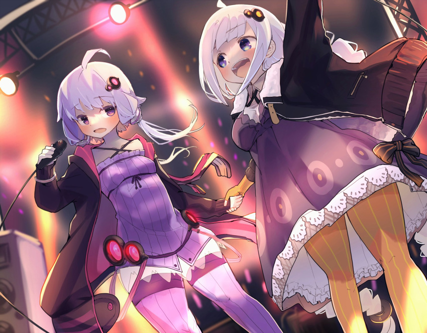 2girls, ahoge, amplifier, arm_up, black_jacket, blue_eyes, blush, collarbone