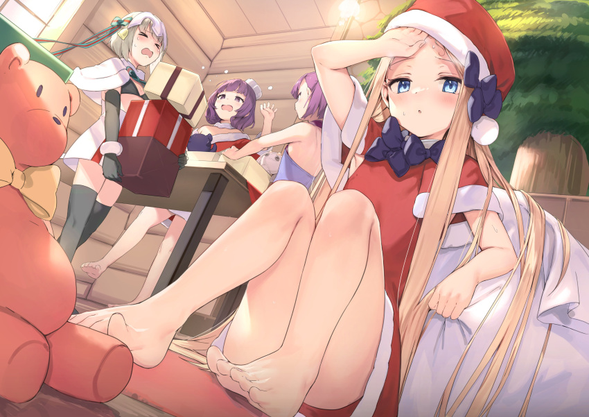 >_<, 4girls, abigail_williams_(fate), absurdres, bare_legs, barefoot, black_bra, black_gloves