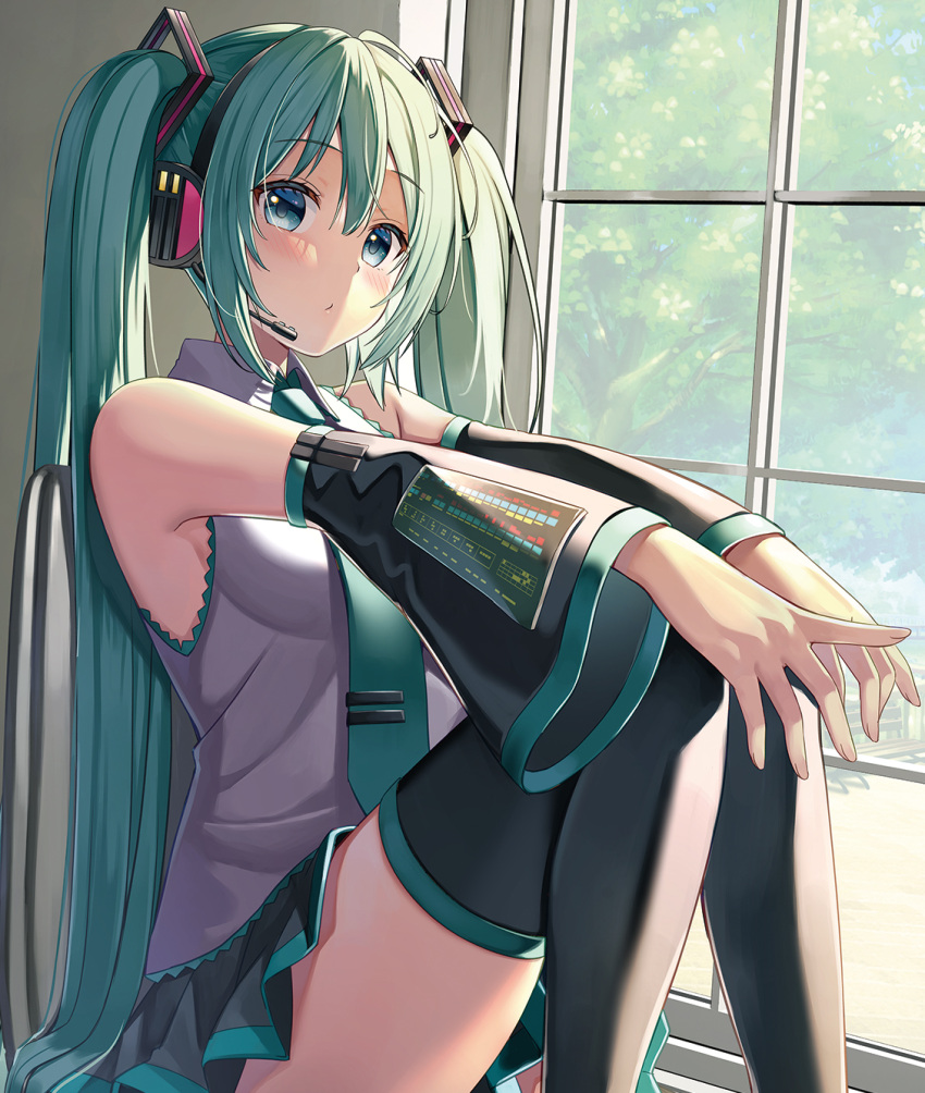 1girl, banned_artist, bare_shoulders, black_legwear, black_skirt, black_sleeves, blush, closed_mouth