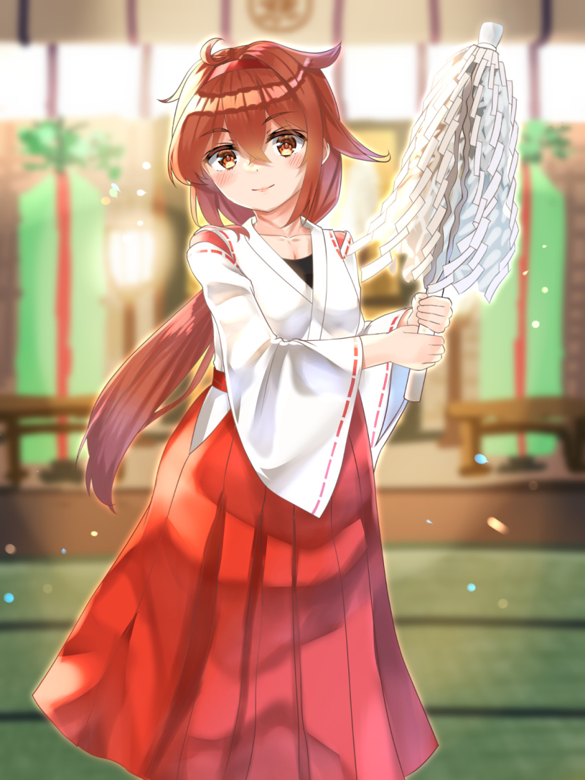 1girl, alternate_costume, bangs, blush, brown_eyes, brown_hair, closed_mouth, collarbone