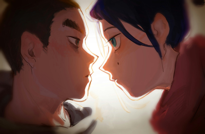 1boy, 1girl, backlighting, black_hair, blue_hair, blush, brown_eyes, chinese_commentary