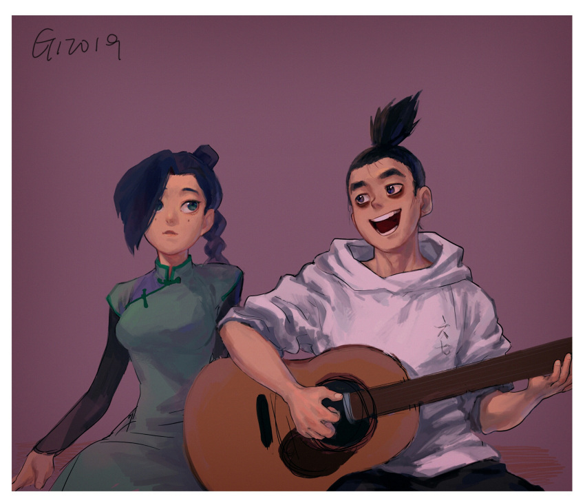 1boy, 1girl, acoustic_guitar, artist_name, bags_under_eyes, bangs, black_hair, black_pants, black_sleeves, blue_eyes, blue_hair, border, braid, braided_ponytail, breasts, china_dress, chinese_clothes, chinese_commentary, chinese_text, clothes_writing, commentary_request, dated, dress, eye_contact, forehead, godzillapigeon1, green_dress, green_eyes, guitar, hair_over_one_eye, happy, highres, holding, holding_instrument, hood, hood_down, hoodie, instrument, layered_sleeves, long_hair, long_sleeves, looking_at_another, looking_to_the_side, medium_breasts, mole, mole_under_eye, music, one_eye_covered, open_mouth, outside_border, pants, parted_lips, playing_instrument, purple_background, scissor_seven, seven_(scissor_seven), short_hair, short_over_long_sleeves, short_sleeves, side_ponytail, signature, simple_background, single_braid, sitting, sketch, sleeves_rolled_up, smile, sweater, teeth, thirteen_(scissor_seven), tied_hair, topknot, translation_request, white_border, white_hoodie, white_sweater