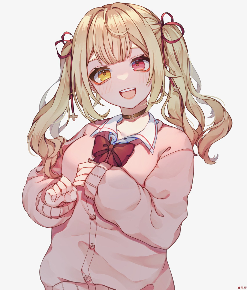 1girl, :d, bangs, beige_sweater, blonde_hair, blunt_bangs, blush, bow, bowtie, choker, eyebrows_behind_hair, heterochromia, highres, hoshikawa_sara, long_hair, looking_at_viewer, moqin, nijisanji, pink_eyes, red_bow, red_bowtie, simple_background, sleeves_past_wrists, smile, solo, twintails, upper_body, white_background, yellow_eyes