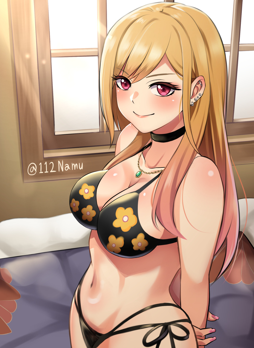 1girl, absurdres, arm_behind_back, bangs, bikini, black_bikini, black_choker, blonde_hair