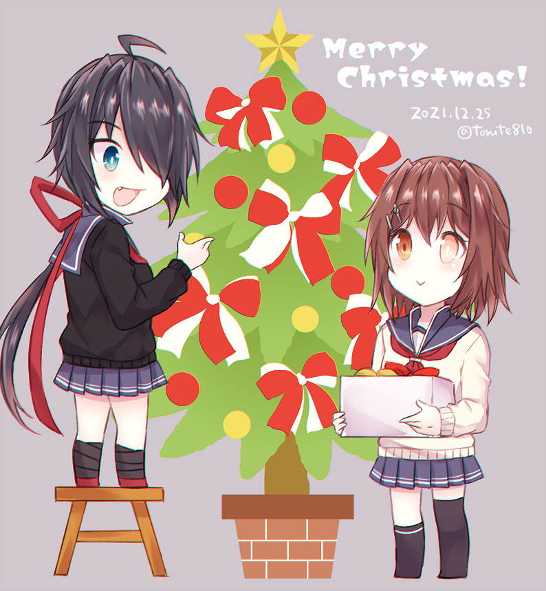 2girls, asymmetrical_legwear, bangs, black_hair, black_legwear, blue_eyes, blue_skirt, bow_(weapon)