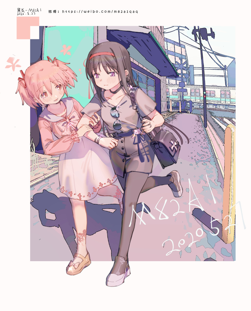 2girls, absurdres, akemi_homura, artist_name, bag, black_choker, black_footwear, black_hair