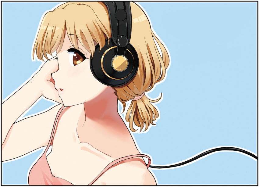 1girl, bangs, bare_shoulders, blonde_hair, blue_background, brown_eyes, collarbone, eyebrows_visible_through_hair