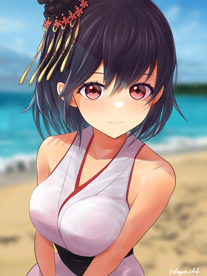 1girl, absurdres, bare_shoulders, beach, black_hair, blue_sky, blurry, blurry_background, breasts, collarbone, commentary_request, dangan_kurabu, hair_ornament, highres, japanese_clothes, kantai_collection, kimono, large_breasts, light_blush, light_smile, looking_at_viewer, obi, ocean, outdoors, red_eyes, sash, short_hair, sky, sleeveless, sleeveless_kimono, solo, twitter_username, upper_body, white_kimono, yamashiro_(kancolle)