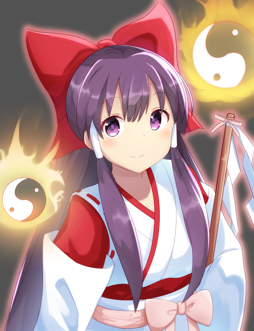 1girl, absurdres, adapted_costume, bangs, blush, bow, closed_mouth, commentary_request