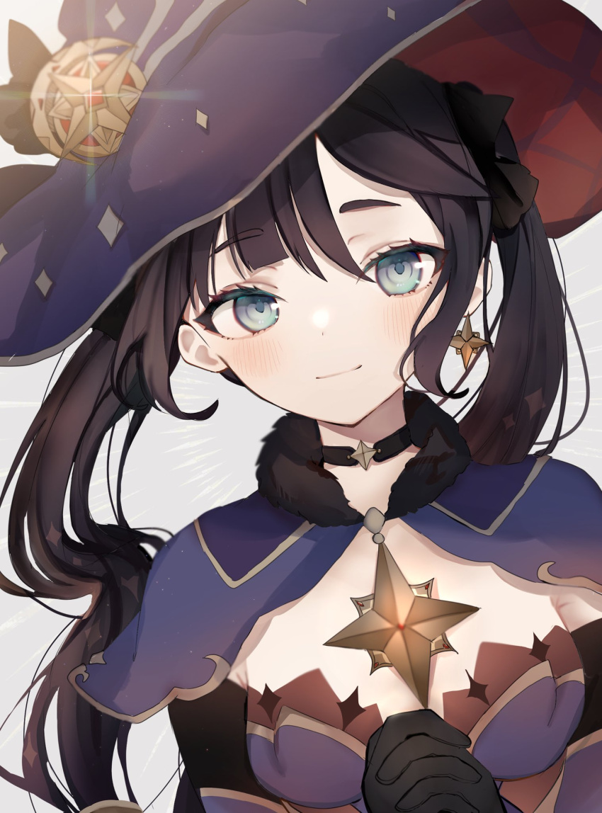1girl, asymmetrical_bangs, bangs, black_choker, black_gloves, black_hair, blue_capelet, blue_eyes