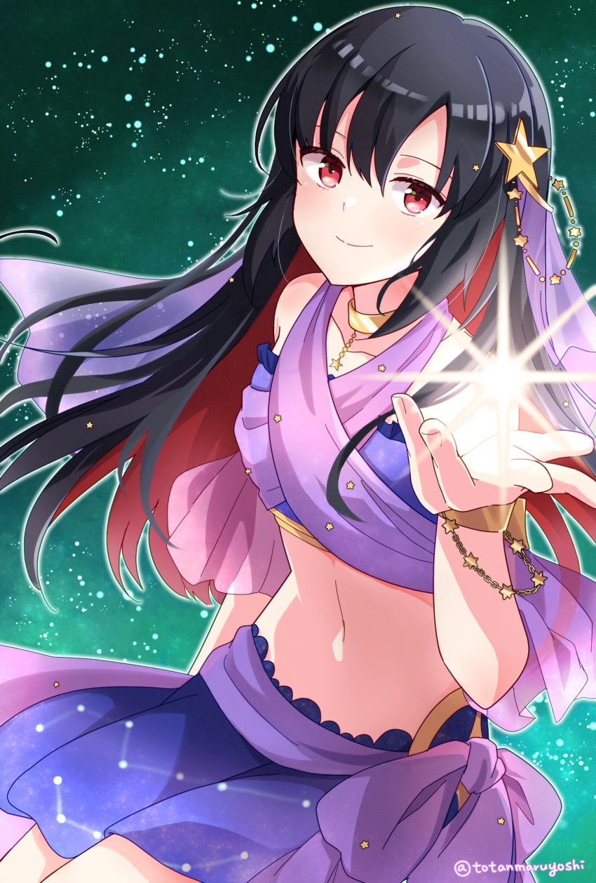 1girl, black_hair, bracelet, colored_inner_hair, enkichi_totan, green_background, hair_ornament, highres