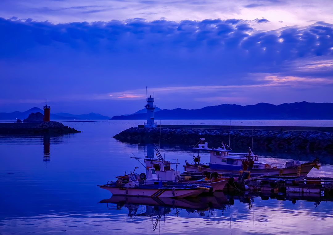 boat, clouds, dawn, hoshiumisora, lighthouse, mountain, ocean, original
