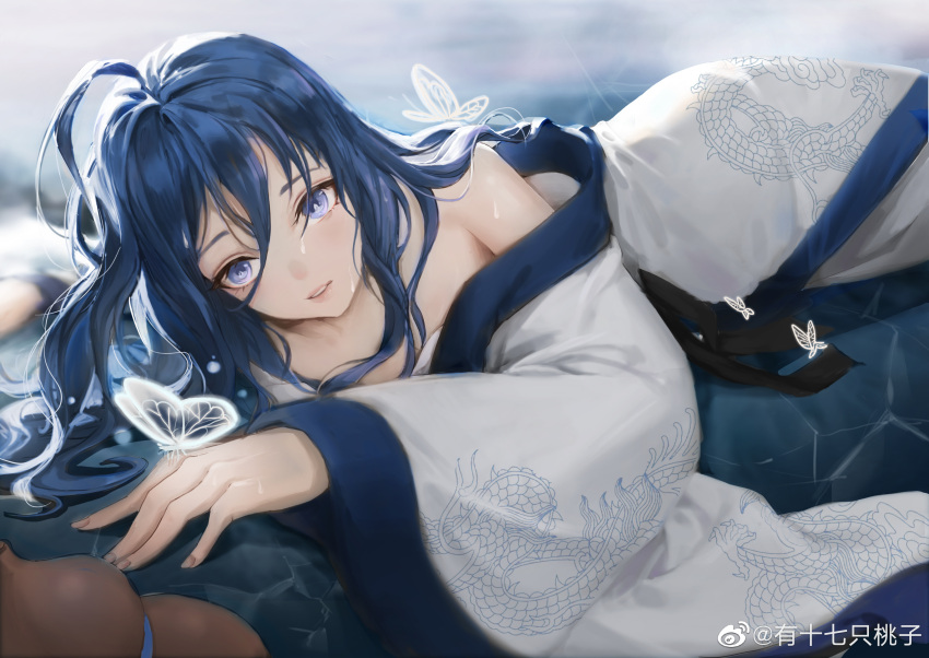 1girl, absurdres, backlighting, bare_shoulders, blue_eyes, blue_hair, bug, butterfly, cang_yue_(tou_xing_jiuyue_tian), gourd, highres, japanese_clothes, kimono, long_hair, long_sleeves, lying, on_stomach, solo, tou_xing_jiuyue_tian, you_shiqi_zhi_taozi