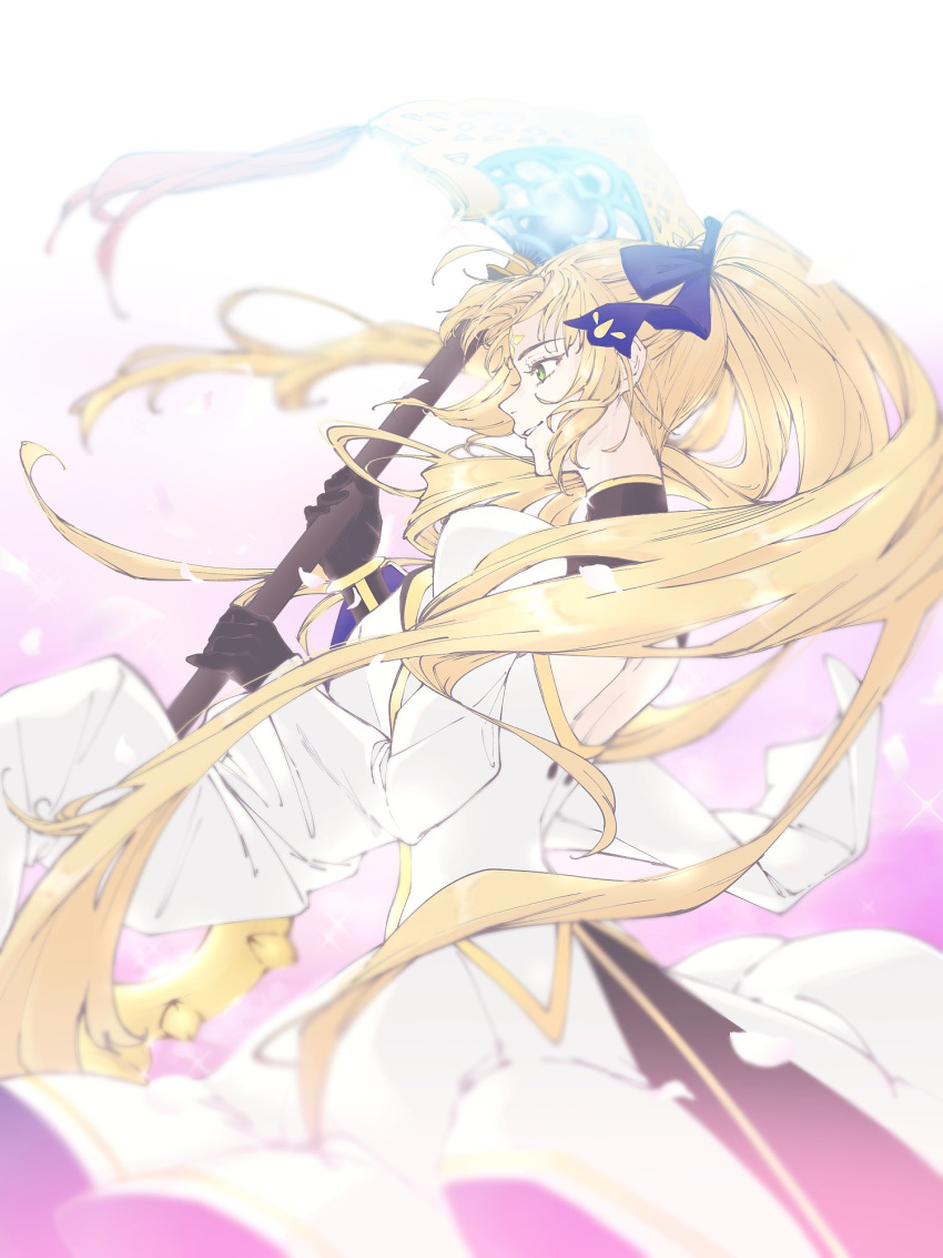 1girl, artoria_caster_(fate), artoria_pendragon_(fate), back, black_gloves, black_ribbon, blonde_hair, dress, fate/grand_order, fate_(series), gloves, green_eyes, grin, hair_ribbon, highres, holding, holding_staff, long_hair, ponytail, ribbon, smile, so_hana_ranyaro, solo, staff, very_long_hair