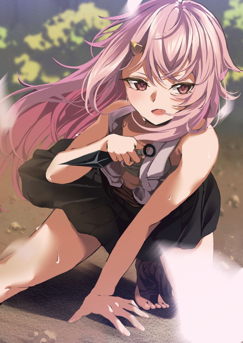 bangs, benisumomo, black_choker, chest_sarashi, choker, grey_skirt, hair_ornament, hairclip