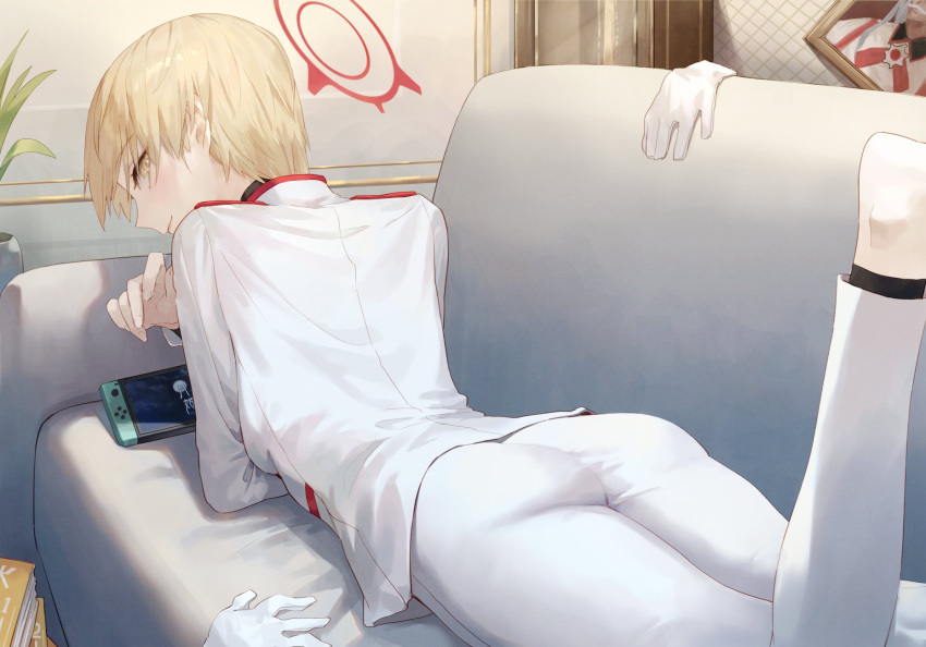 1girl, ass, bangs, barefoot, blonde_hair, blue_archive, breasts, closed_mouth