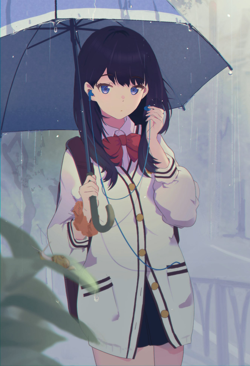 bangs, bare_legs, black_hair, black_skirt, blue_eyes, bow, bowtie, cable