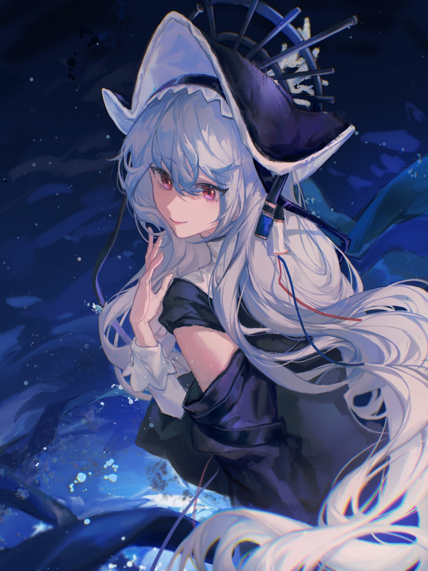 1girl, arknights, bangs, black_headwear, clothing_cutout, commentary_request, eyebrows_visible_through_hair, hand_up