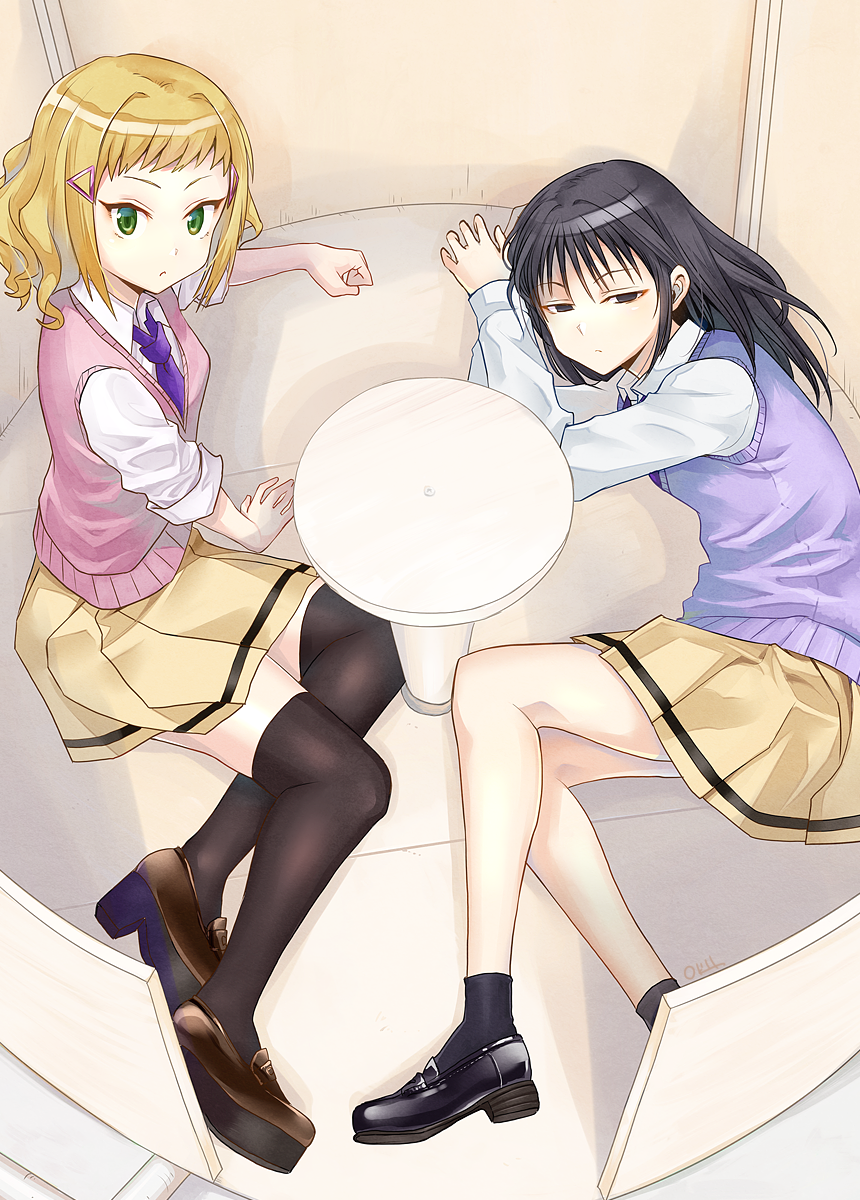 2girls, arm_support, black_eyes, black_footwear, black_hair, black_legwear, blonde_hair, brown_footwear