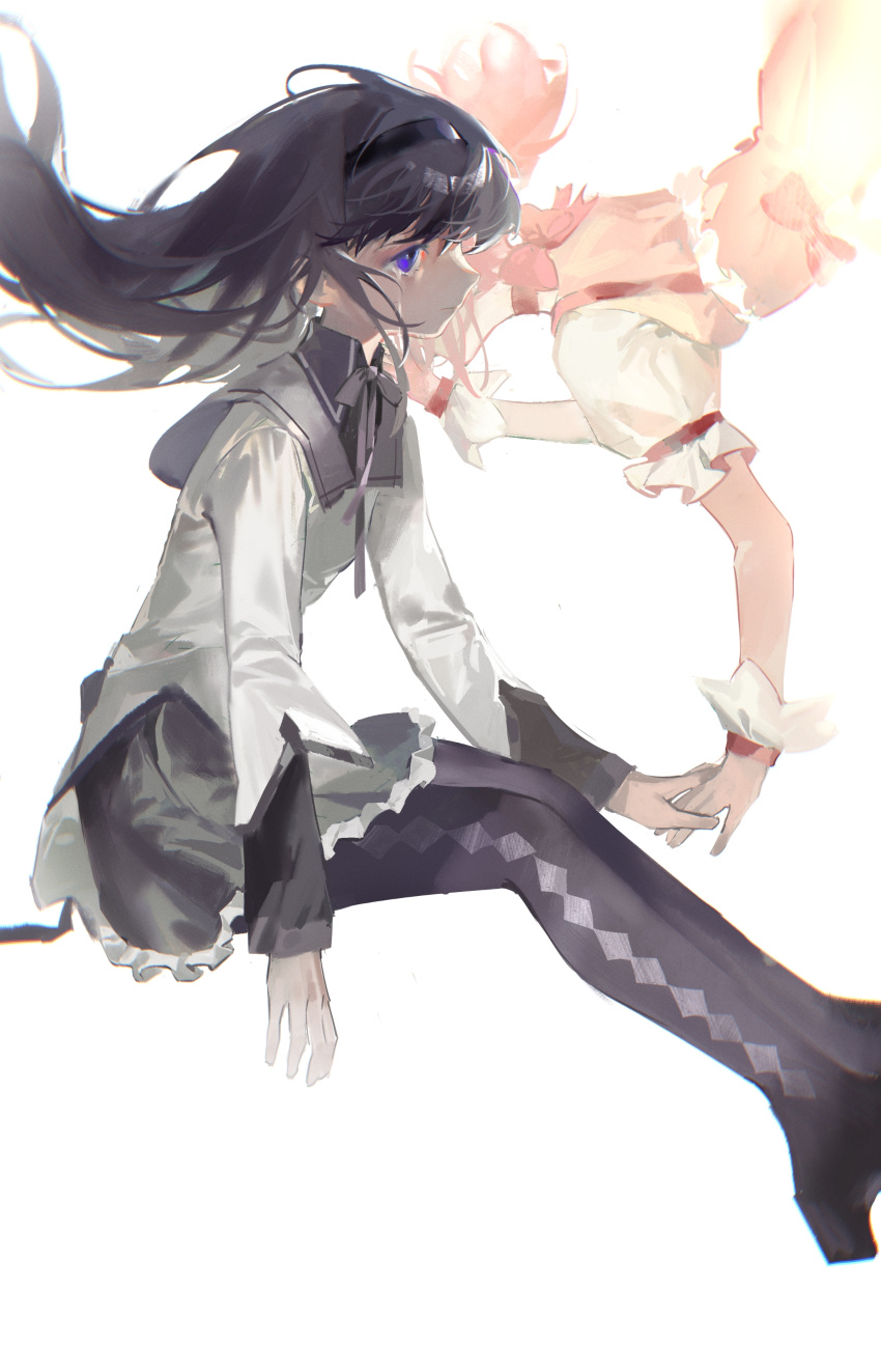 2girls, absurdres, akemi_homura, baifeidaiwang, black_hair, black_hairband, black_legwear, black_skirt