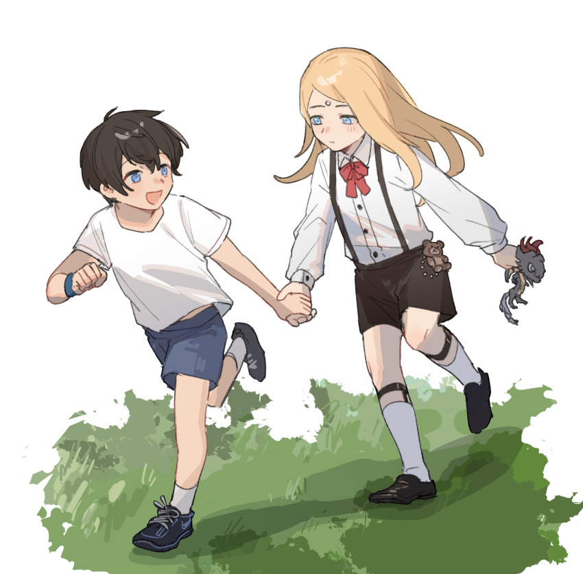 2boys, :d, adventurer_(ff14), bangs, black_footwear, blonde_hair, blue_eyes, blue_shorts, bow, bowtie, brown_hair, brown_shorts, buttons, character_doll, child, collared_shirt, doll, eye_contact, final_fantasy, final_fantasy_xiv, full_body, garlean, gegeblue, grass, highres, holding, holding_doll, holding_hands, hyur, kneehighs, light_blush, long_hair, long_sleeves, looking_at_another, male_focus, multiple_boys, open_mouth, outdoors, red_bow, red_bowtie, running, shinryuu_(final_fantasy), shirt, shoes, short_hair, short_sleeves, shorts, simple_background, smile, sneakers, socks, suspender_shorts, suspenders, third_eye, white_background, white_legwear, white_shirt, wristband, younger, zenos_yae_galvus