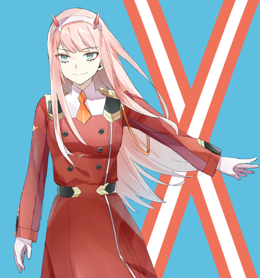 1girl, ascot, bangs, blue_background, darling_in_the_franxx, green_eyes, hairband, highres, horns, kiki0001616, long_hair, long_sleeves, looking_at_viewer, military, military_uniform, oni_horns, orange_ascot, pink_hair, red_horns, simple_background, smile, solo, standing, uniform, white_hairband, x, zero_two_(darling_in_the_franxx)