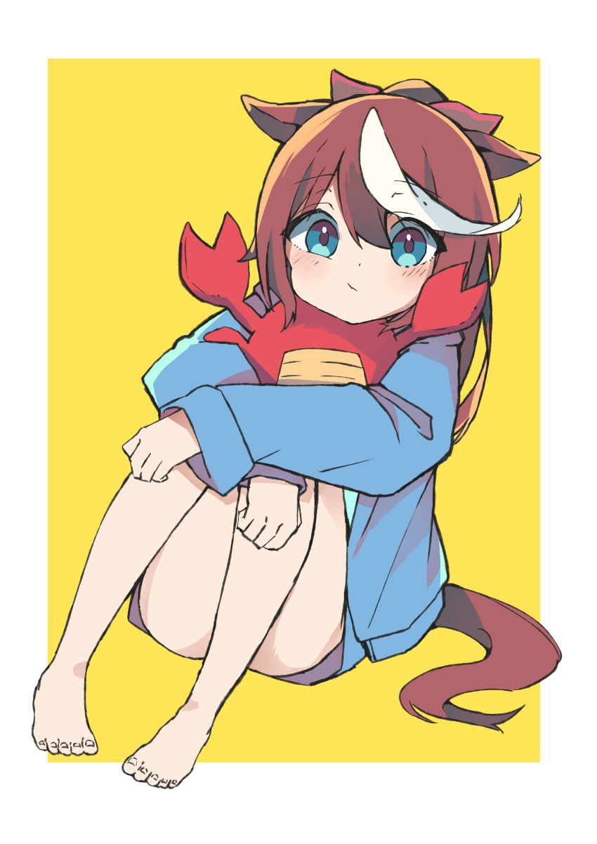 1girl, absurdres, animal_ears, bangs, bare_legs, barefoot, blue_eyes, blue_jacket