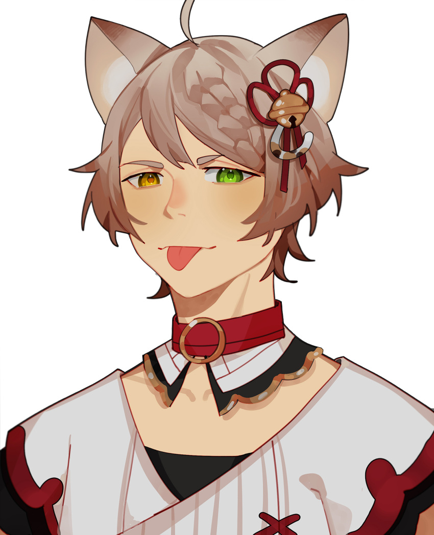 1boy, ahoge, animal_ears, bell, braid, braided_bangs, cat_boy, cat_ears, choker, genderswap, genderswap_(ftm), green_eyes, hair_bell, hair_ornament, heterochromia, highres, light_brown_hair, nekomata, prism_project, spiked_choker, spikes, suzune_nia, tongue, tongue_out, virtual_youtuber, xrez, yellow_eyes