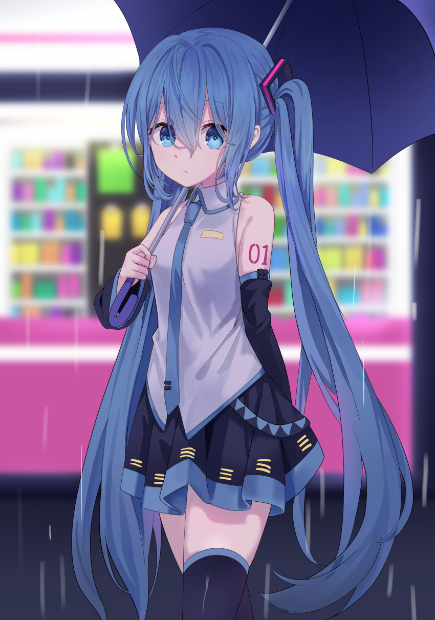 1girl, absurdres, bangs, black_skirt, black_sleeves, blue_eyes, blue_hair, blue_necktie, blue_umbrella, blurry, blurry_background, closed_mouth, collared_shirt, cowboy_shot, detached_sleeves, frown, grey_shirt, hair_between_eyes, hair_ornament, hatsune_miku, highres, holding, holding_umbrella, ille_(xcpa7325), long_hair, long_sleeves, miniskirt, necktie, number_tattoo, outdoors, pleated_skirt, rain, shiny, shiny_clothes, shiny_legwear, shirt, skirt, sleeveless, sleeveless_shirt, solo, standing, tattoo, thigh-highs, twintails, umbrella, very_long_hair, vocaloid, wing_collar, zettai_ryouiki