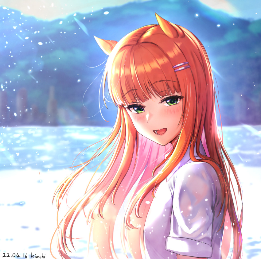 1girl, animal_ears, artist_name, bangs, blurry, blurry_background, dated, green_eyes, highres, horse_ears, kimchi_(user_mpzz8457), long_hair, looking_at_viewer, open_mouth, orange_hair, shirt, short_sleeves, silence_suzuka_(umamusume), solo, umamusume, upper_body, white_shirt