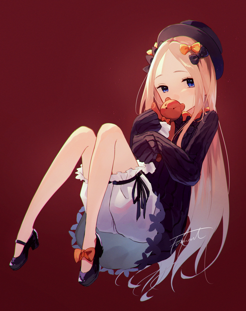 1girl, abigail_williams_(fate), asymmetrical_footwear, black_bow, black_dress, black_footwear, black_headwear, black_ribbon, blonde_hair, bloomers, blue_eyes, bow, chromatic_aberration, commentary, covering_mouth, dress, fate/grand_order, fate_(series), fomnant, footwear_bow, forehead, full_body, hair_bow, hat, highres, holding, holding_stuffed_toy, knees_up, long_hair, long_sleeves, looking_at_viewer, mary_janes, mismatched_footwear, multiple_hair_bows, object_hug, orange_bow, polka_dot, polka_dot_bow, red_background, ribbon, ribbon_trim, shoes, signature, simple_background, sleeves_past_fingers, sleeves_past_wrists, solo, stuffed_animal, stuffed_toy, teddy_bear, underwear, white_bloomers