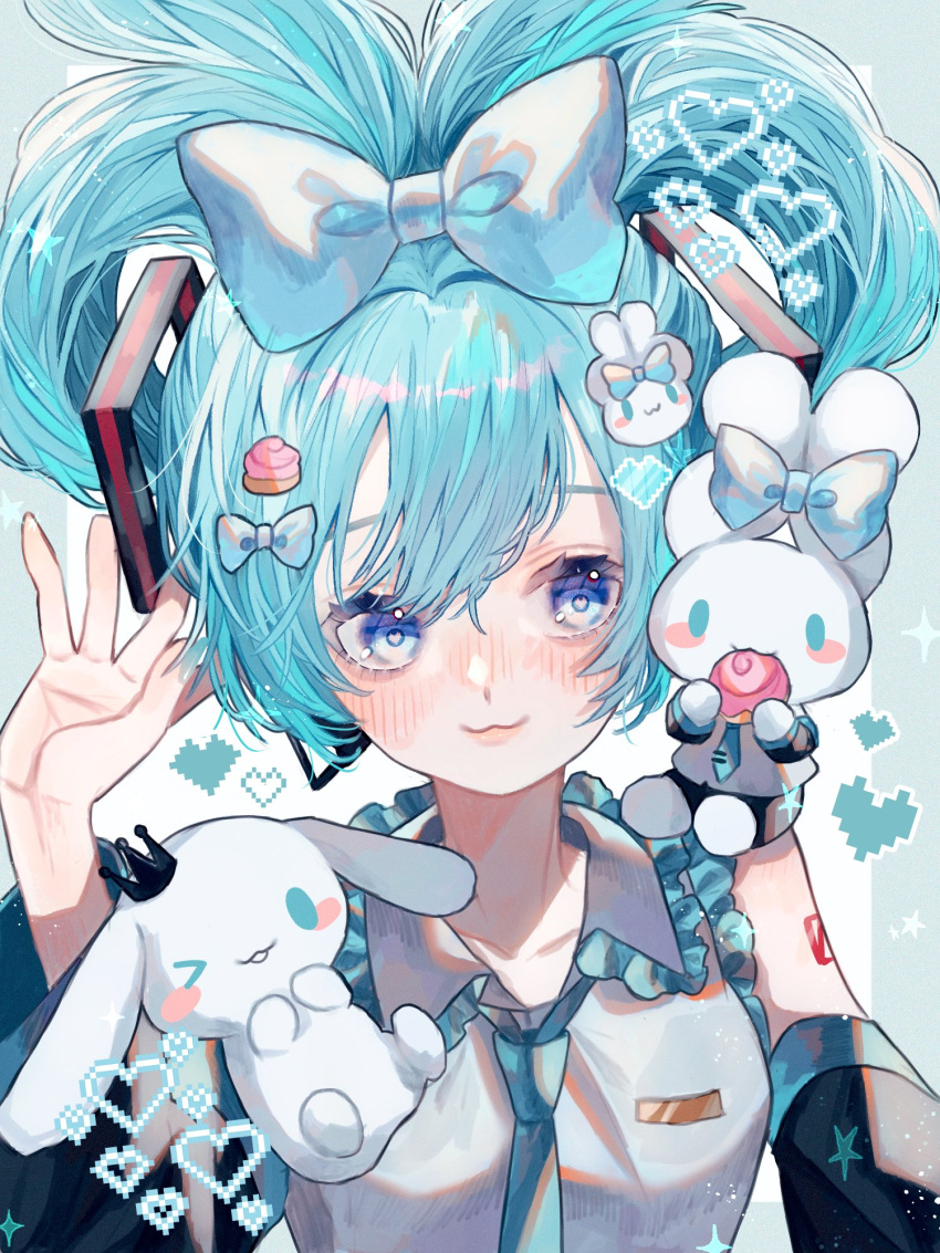>_o, 1girl, :3, aqua_hair, aqua_necktie, bangs, black_sleeves, blue_bow