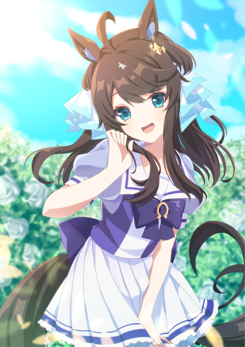 1girl, ahoge, black_hair, blurry, blurry_background, breasts, commentary_request, daring_tact_(umamusume)