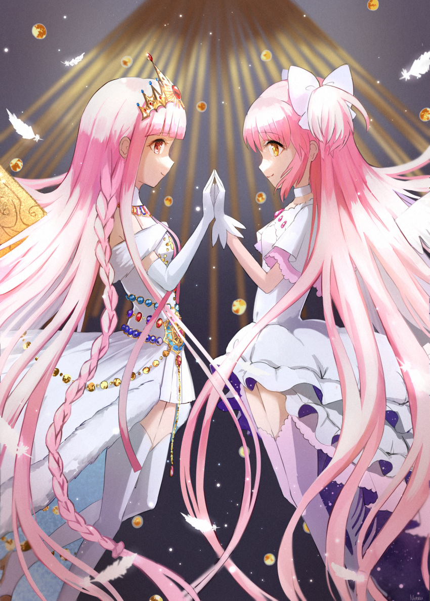 2girls, bow, choker, closed_mouth, commentary_request, dress, elbow_gloves, eye_contact