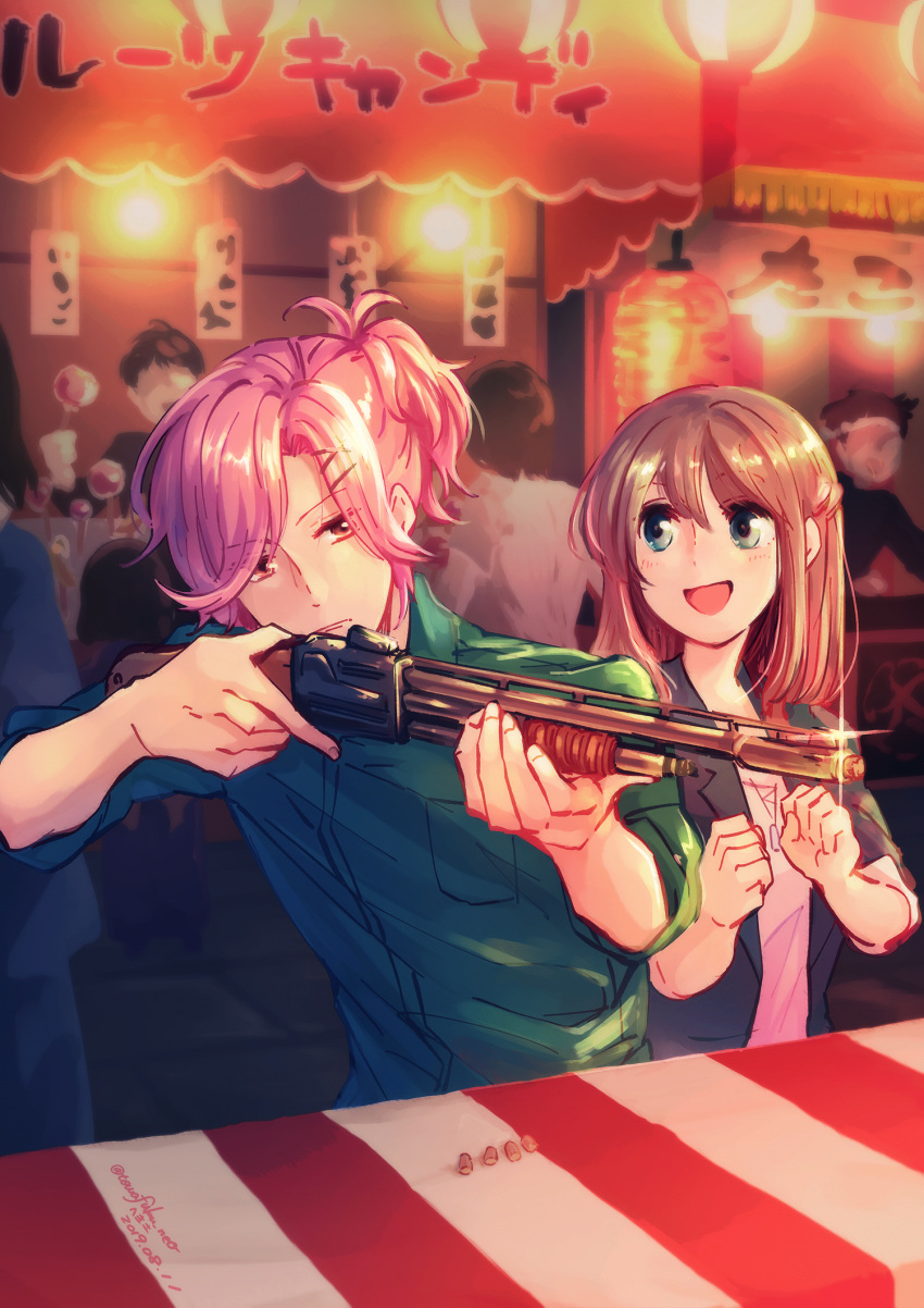 1boy, 1girl, :d, artist_name, black_jacket, blue_shirt, brown_eyes, brown_hair, candy_apple, crowd, dango, dated, festival, food, food_stand, glint, hair_ornament, hairclip, hekisa, highres, izumi_rei_(stand_my_heroes), jacket, lantern, medium_hair, outdoors, paper_lantern, pink_hair, shirt, smile, stand_my_heroes, upper_body, wagashi, yui_koutarou