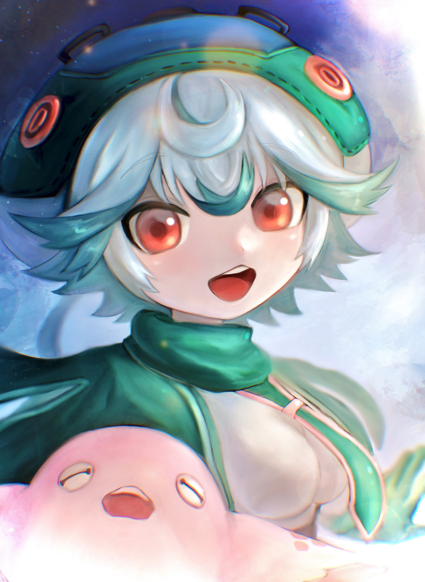 1girl, absurdres, blue_background, breasts, capelet, chromatic_aberration, commentary_request, english_commentary, flipped_hair, gloves, green_capelet, green_gloves, green_hair, green_headwear, green_necktie, grey_hair, hat, highres, impossible_clothes, impossible_shirt, light_particles, looking_at_viewer, looking_to_the_side, made_in_abyss, making-of_available, medium_breasts, meinya_(made_in_abyss), mixed-language_commentary, multicolored_hair, multiple_sources, necktie, open_mouth, orange_eyes, prushka, shirt, short_hair, smile, solo, streaked_hair, tanewiii, teeth, upper_body, upper_teeth, white_shirt