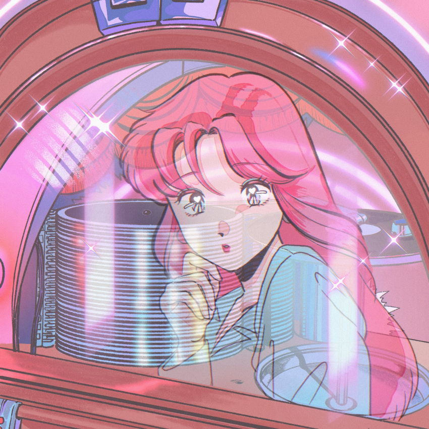 1girl, aqua_shirt, bangs, glint, hand_up, highres, jukebox, long_hair, long_sleeves, original, pink_hair, reflection, shirt, solo, tues0929day