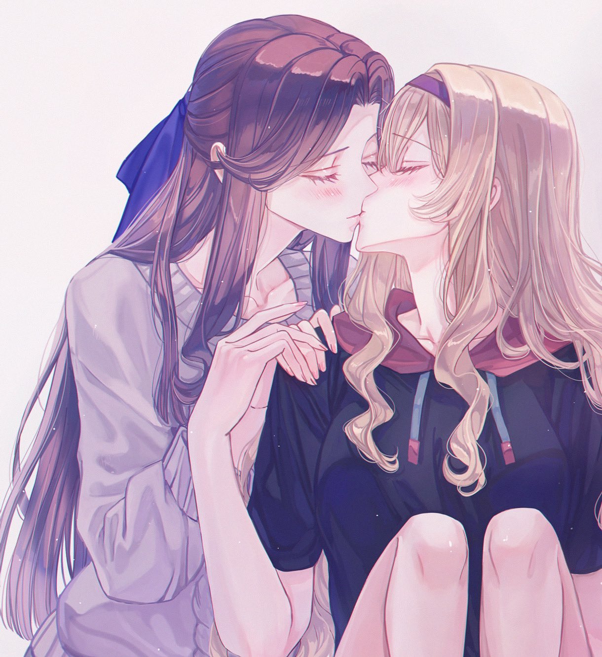 2girls, arm_at_side, bangs, behind_another, black_hood, blackfangs, blonde_hair, blush