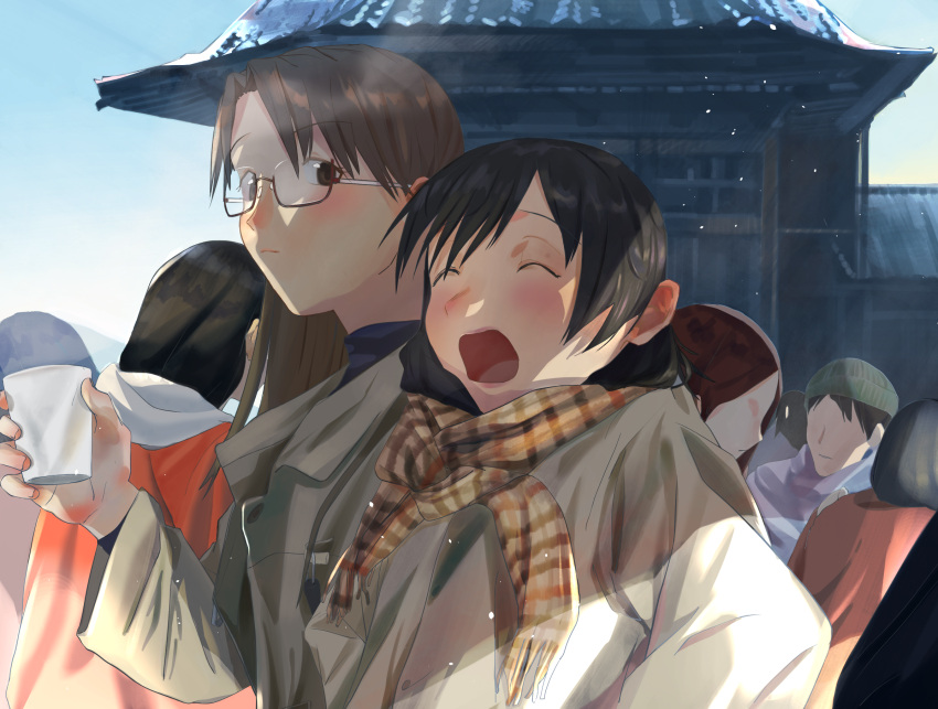 2girls, azumanga_daioh, black_hair, brown_hair, closed_eyes, coat, crowd, cup