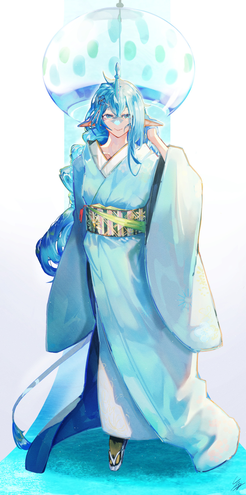 1girl, absurdres, arknights, blue_eyes, blue_hair, blue_kimono, cnnonnbiri96_(tori), commentary, flower, hair_between_eyes, hair_flower, hair_ornament, hairclip, hand_up, highres, horns, japanese_clothes, kimono, long_hair, obi, pointy_ears, princess_fumizuki_(arknights), sash, simple_background, single_horn, smile, solo, standing, symbol-only_commentary, very_long_hair, white_background, wide_sleeves, wind_chime