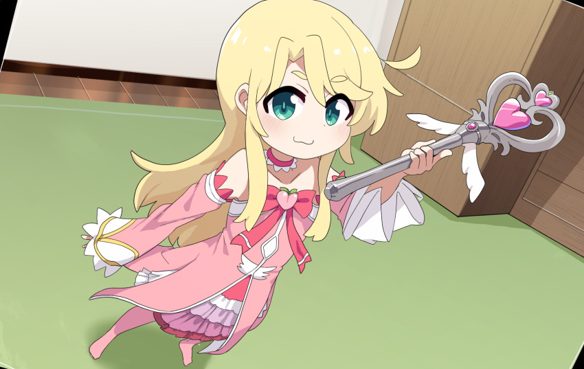1girl, :3, blonde_hair, blush, chiyoda_momo, chiyoda_momo_(cosplay), closed_mouth, commentary_request