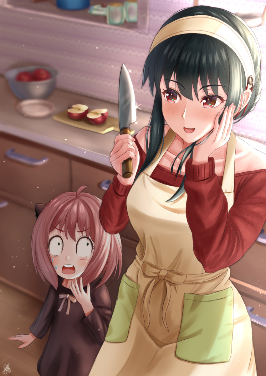 2girls, age_difference, ahoge, akiyama0818, alternate_eye_color, anya_(spy_x_family), apple, apple_slice