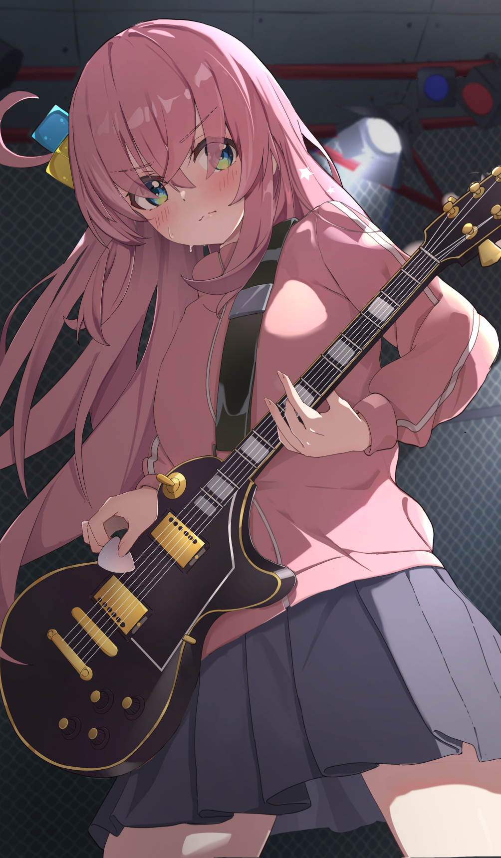 1girl, band_(skymole01), bangs, black_skirt, blue_eyes, blush, bocchi_the_rock!, closed_mouth
