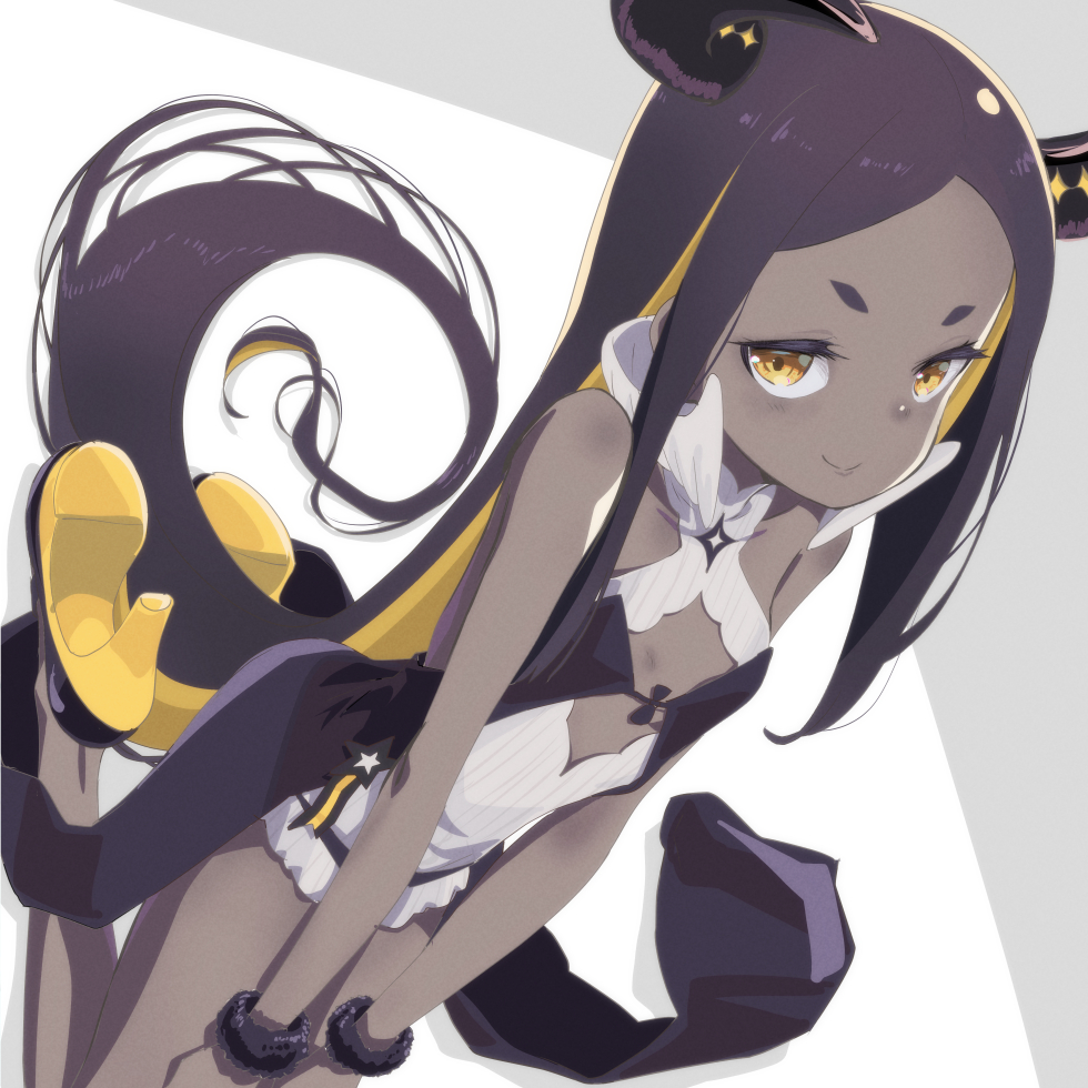 1girl, bangs, bare_shoulders, black_hair, blonde_hair, colored_inner_hair, commentary_request, dark-skinned_female