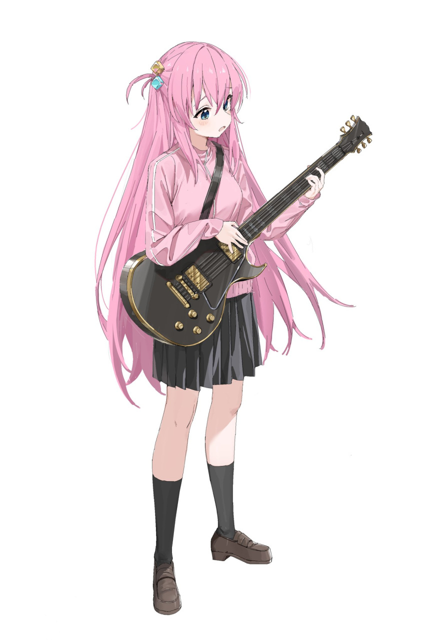 1girl, 2t_(vmyz7342), bangs, black_skirt, black_socks, blue_eyes, bocchi_the_rock!, commentary_request