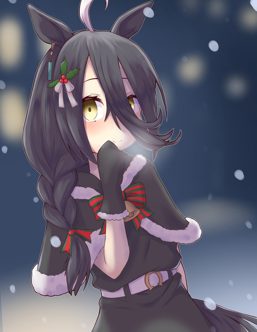 1girl, absurdres, ahoge, alternate_hairstyle, animal_ears, bangs, bell, belt, black_capelet, black_gloves, black_hair, bow, bowtie, braid, braided_ponytail, capelet, christmas, closed_mouth, commentary, dress, ear_piercing, fur-trimmed_capelet, fur_trim, gloves, hair_between_eyes, hair_ornament, hair_over_shoulder, hair_ribbon, highres, holly_hair_ornament, horse_ears, horse_girl, horse_tail, long_hair, looking_at_viewer, manhattan_cafe_(umamusume), neck_bell, night, outdoors, piercing, red_bow, red_bowtie, red_ribbon, ribbon, santa_dress, santa_gloves, single_braid, smile, snowing, solo, tail, terumasa_(amanoy), umamusume, white_belt, yellow_eyes