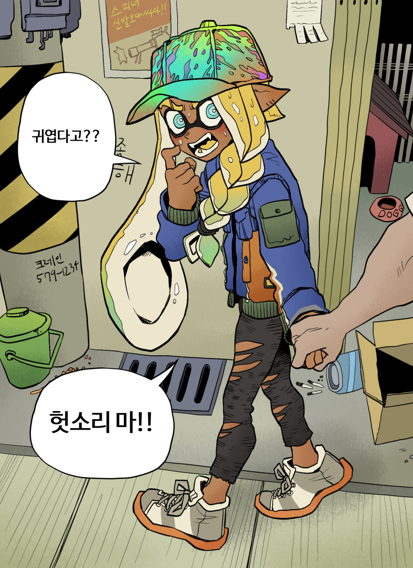 1boy, alley, androgynous, angry, asymmetrical_hair, baseball_cap, black_pants, blue_eyes